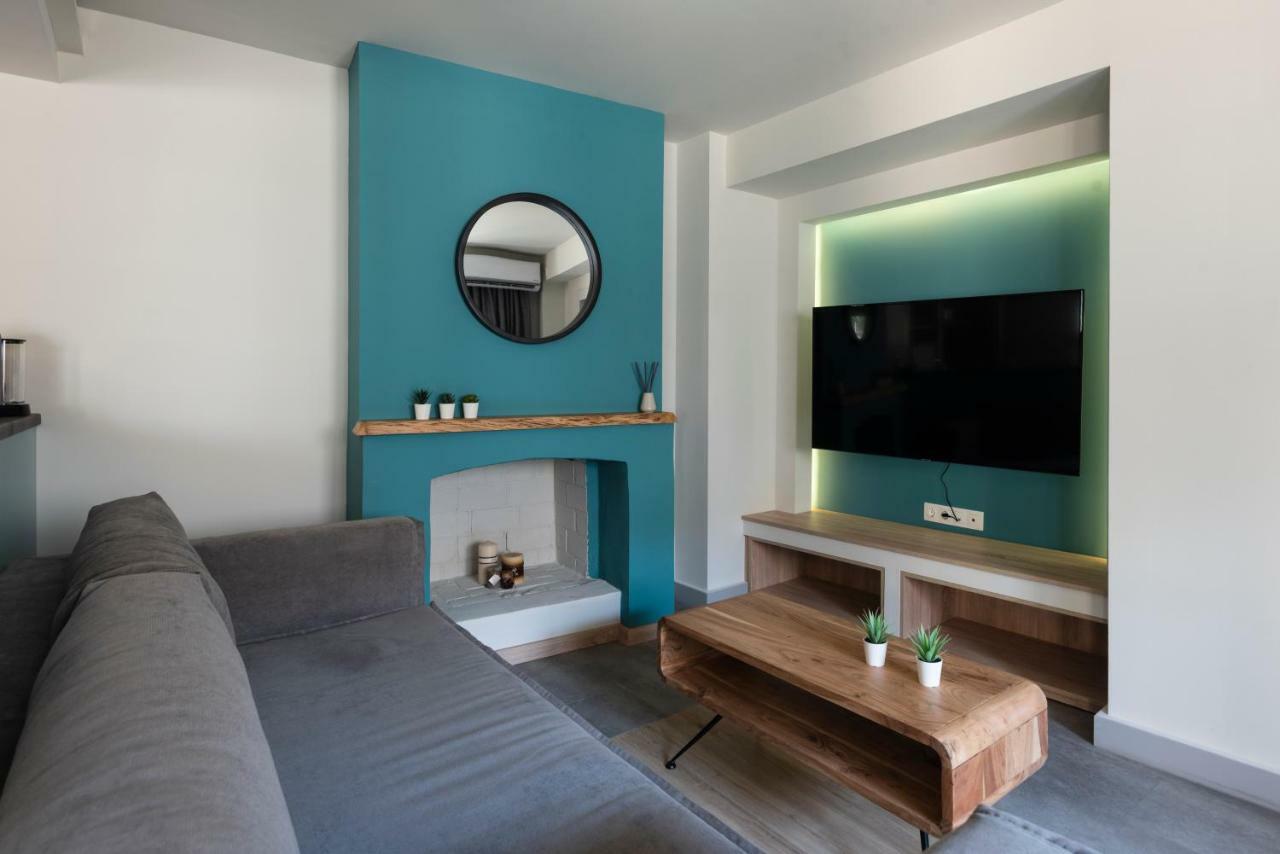 Groundfloor 2Br Apt With Smallyard Near The Heart Of Kalamáta Buitenkant foto