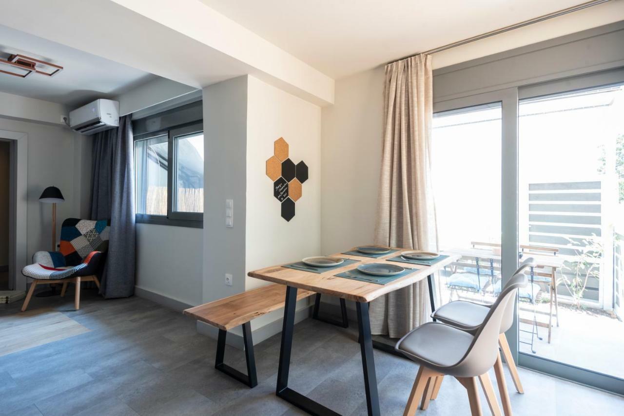 Groundfloor 2Br Apt With Smallyard Near The Heart Of Kalamáta Buitenkant foto